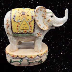 Seymore Mann Elephant Figurine Circus Entertainment Animal Figurine Resin 8”W 7”